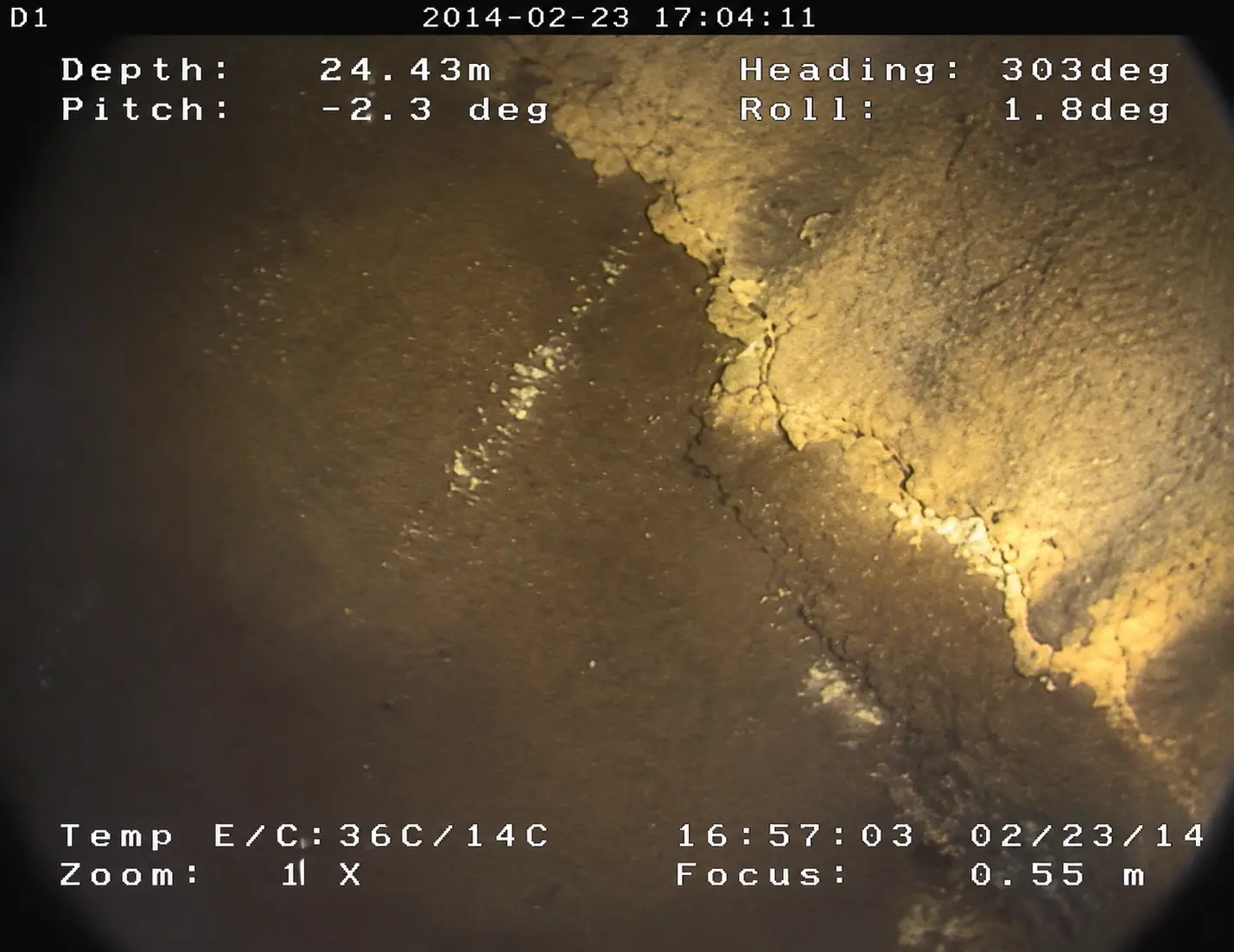 SeaStar360 水下管隧检测画面及深度航向姿态信息