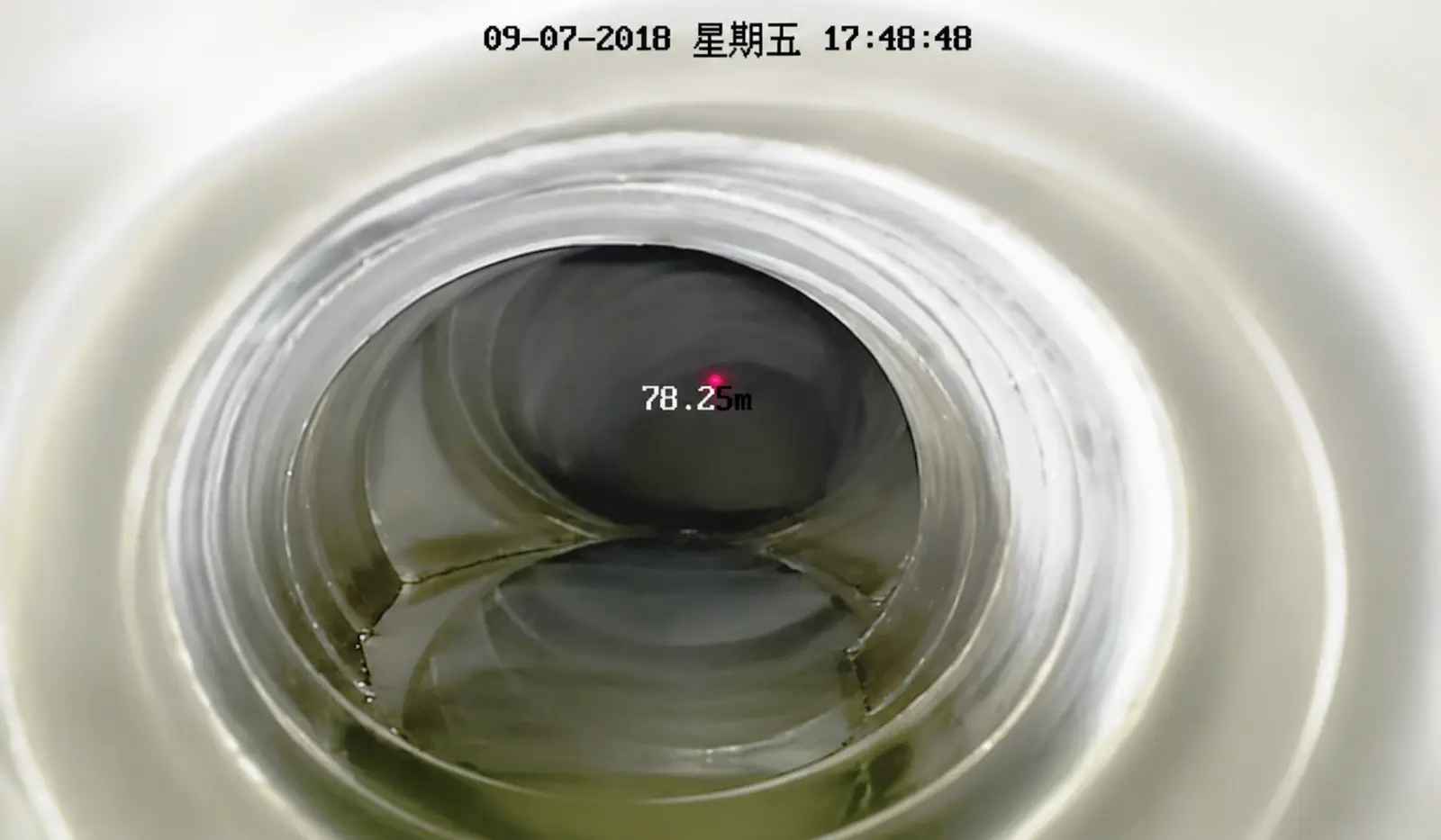 SP100 在管道内部进行远距离观测与激光测量